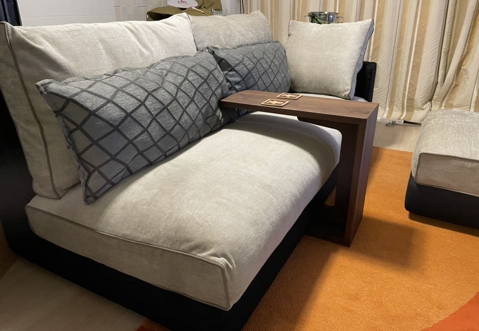 LB SOFA