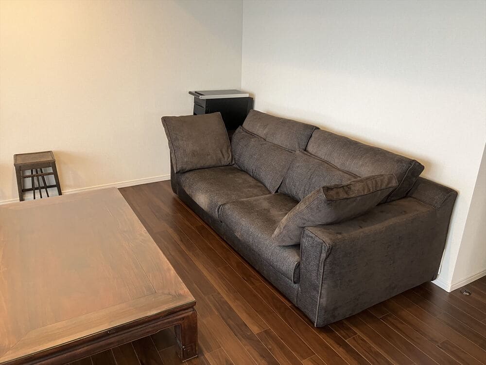 LB SOFA