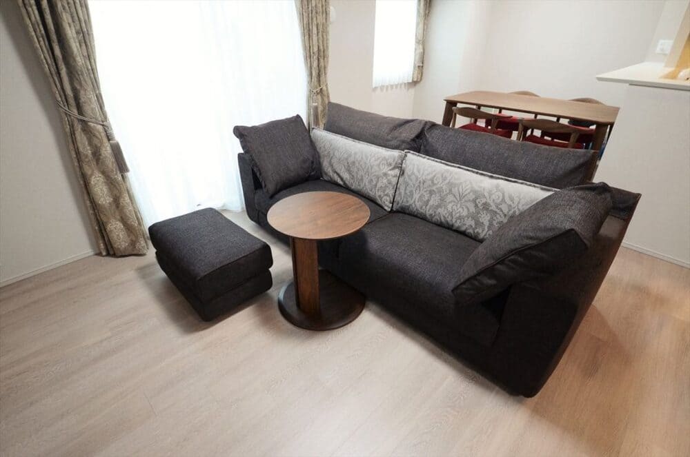 LB SOFA