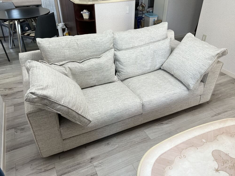 LB SOFA