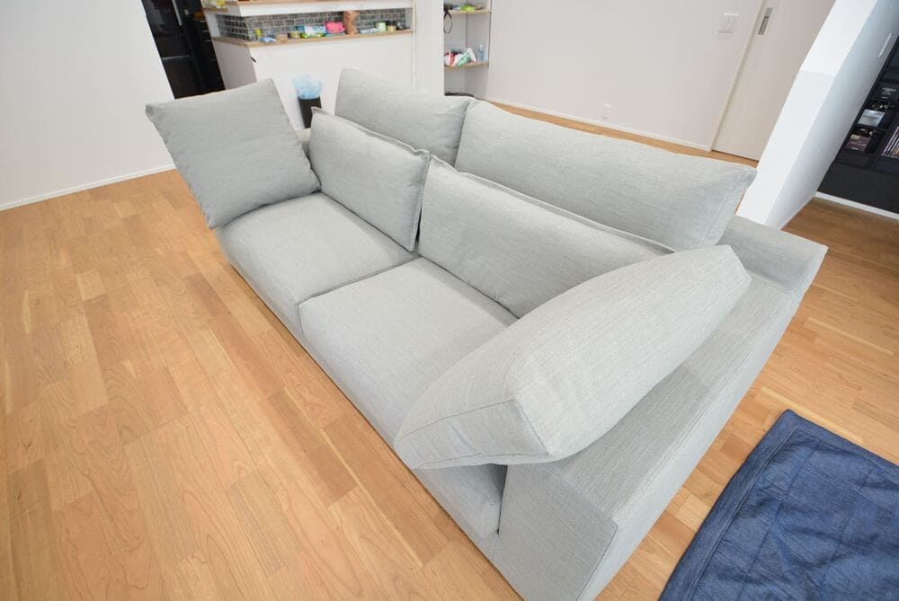 LB SOFA