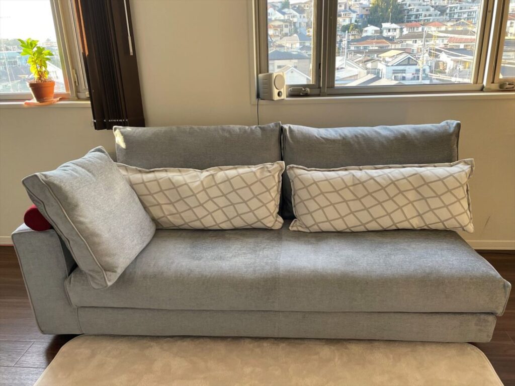 LB SOFA