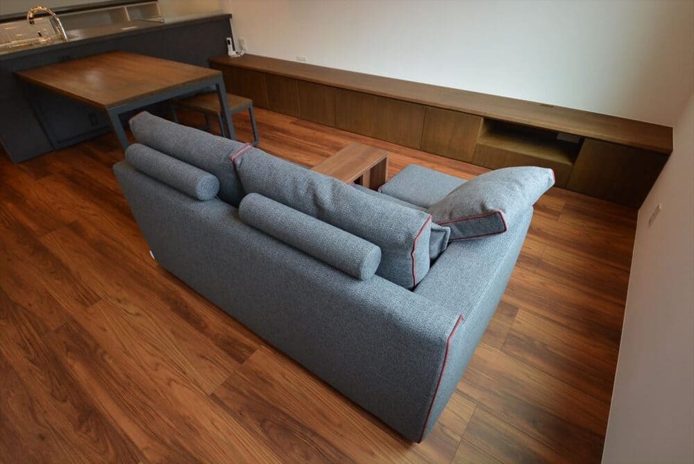 LB SOFA