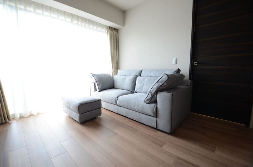 LB SOFA