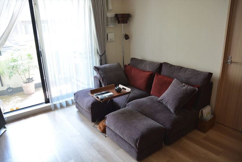 LB SOFA