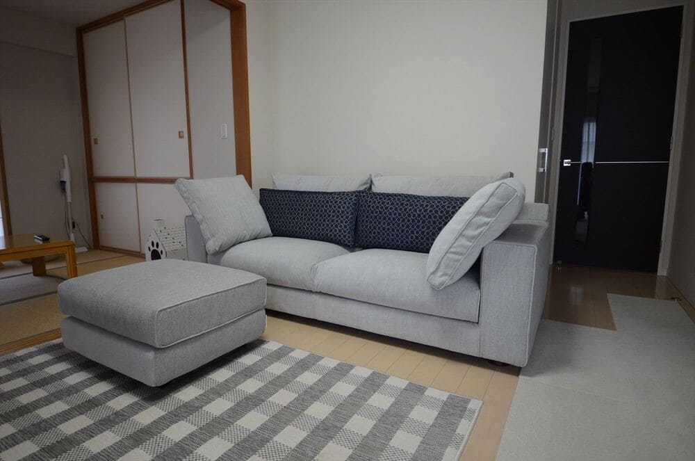 LB SOFA