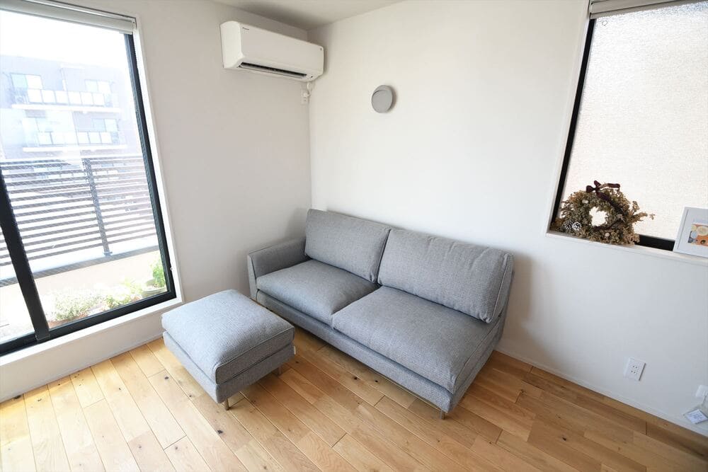 PG SOFA