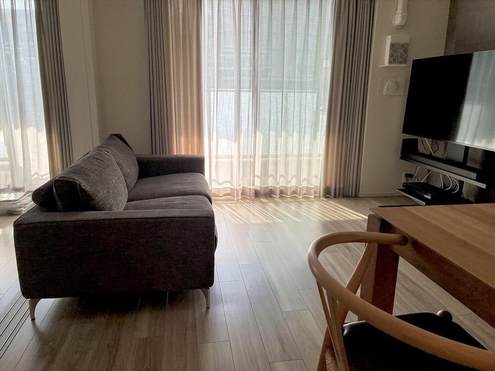 PJ SOFA