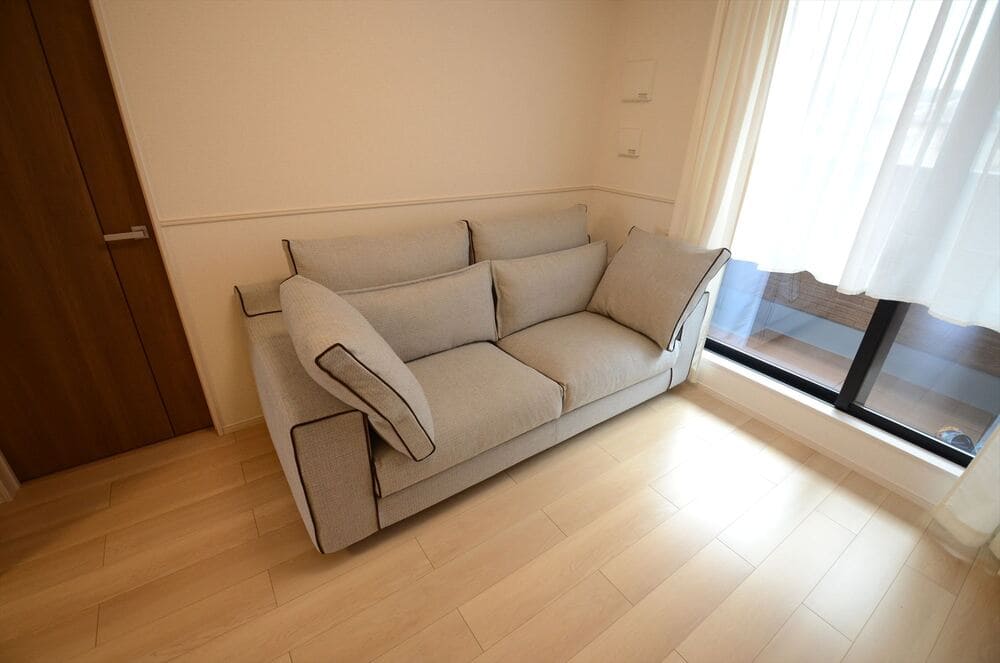LB SOFA