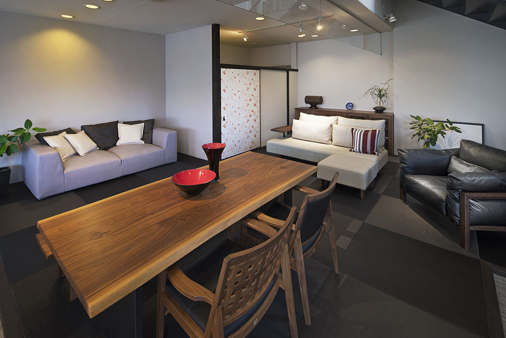 匠ソファ京都本店の店内