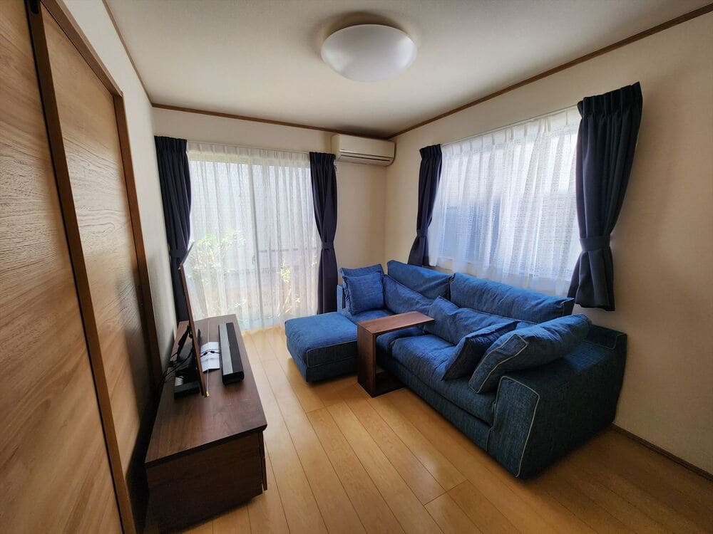 LB SOFA