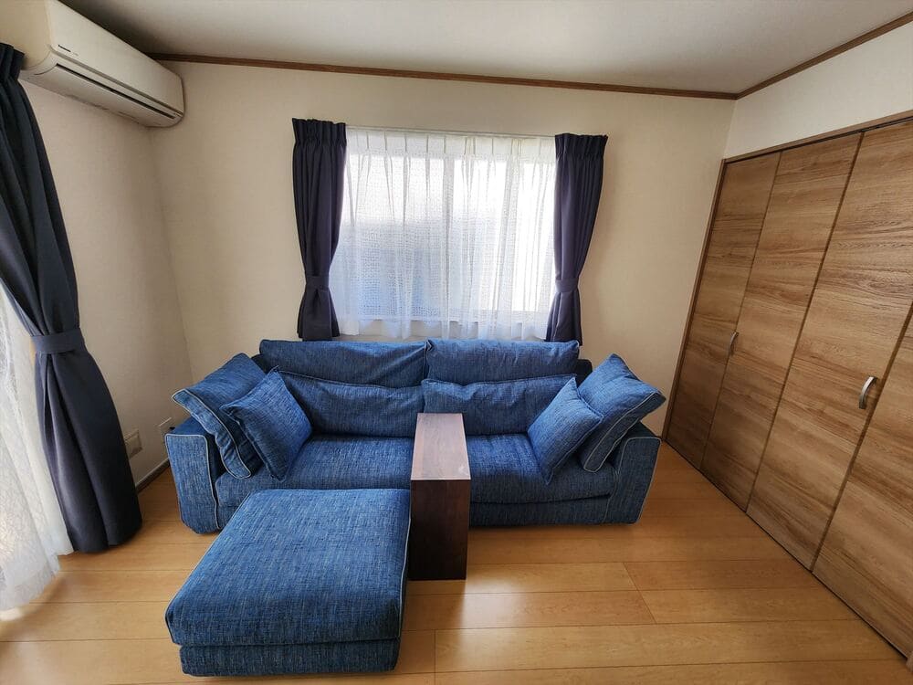 LB SOFA