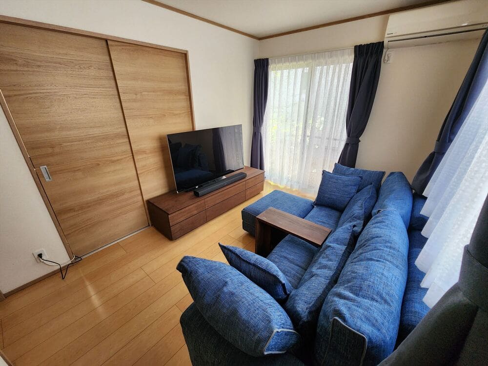 LB SOFA