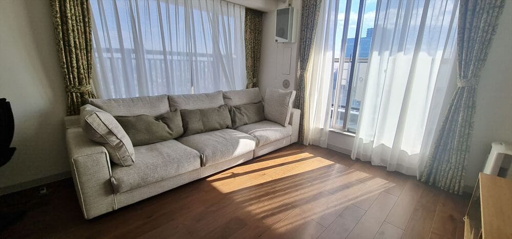 LB SOFA