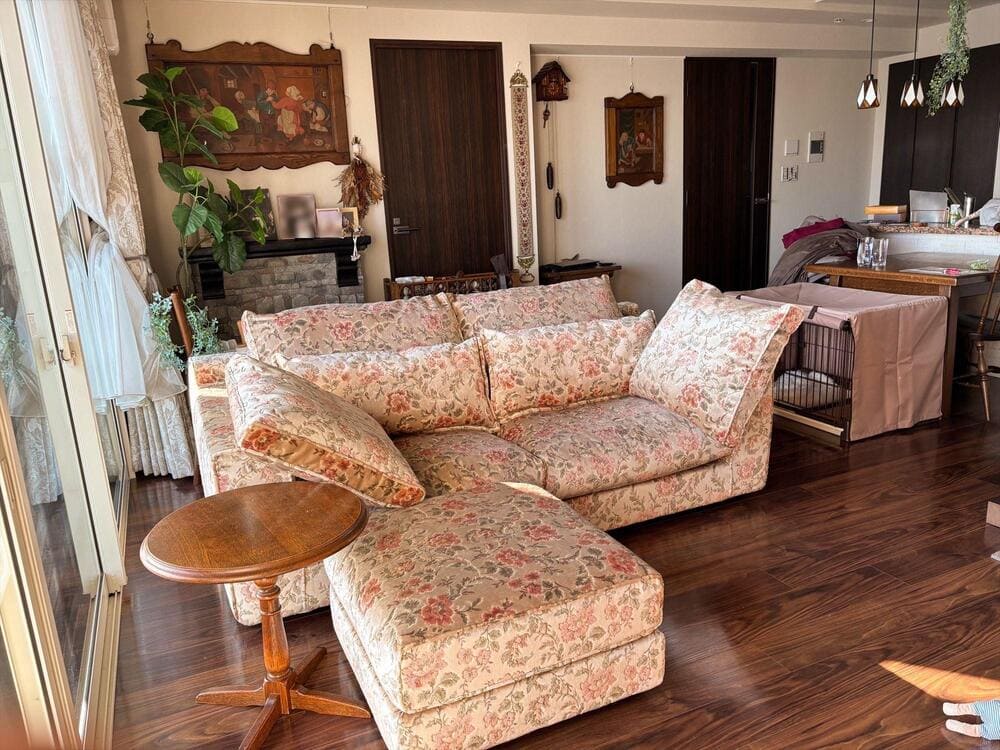 LB SOFA