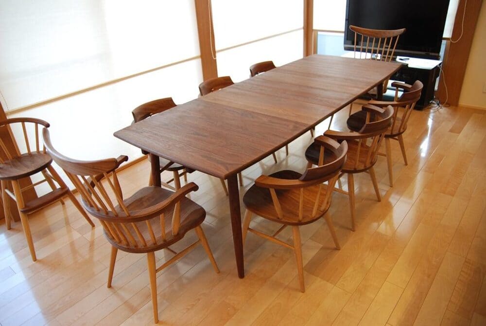 天然木無垢材伸長式ダイニングテーブル「Classic（クラシック）」