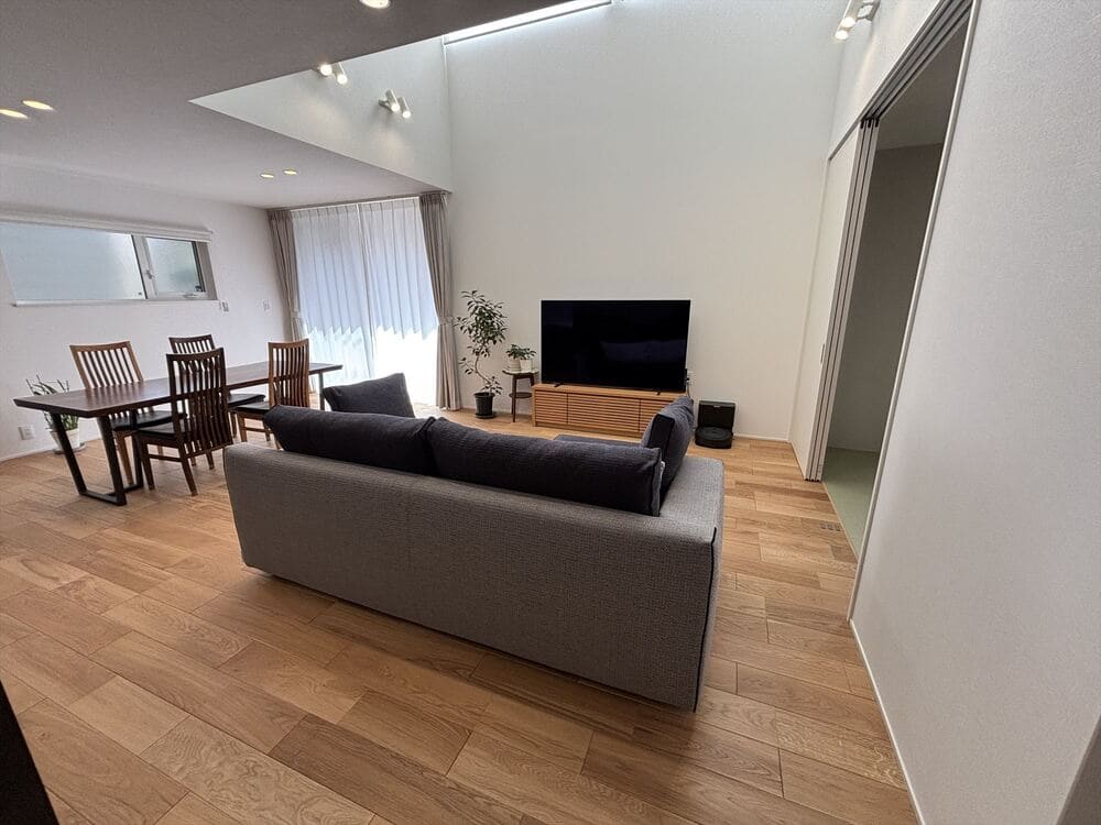 LB SOFA