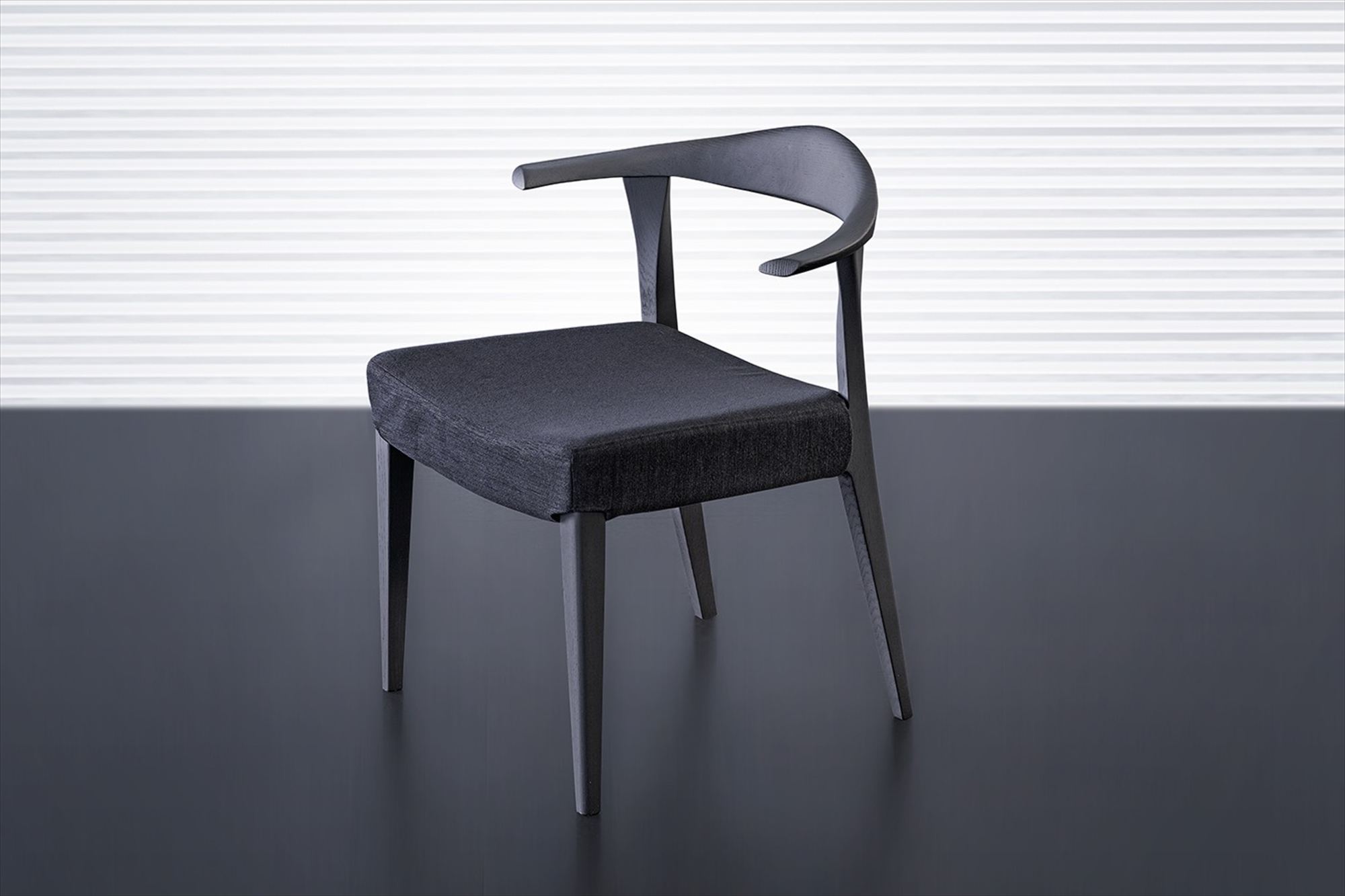 TC-205A アームチェア 匠ブラック