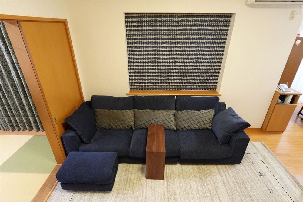 LB SOFA