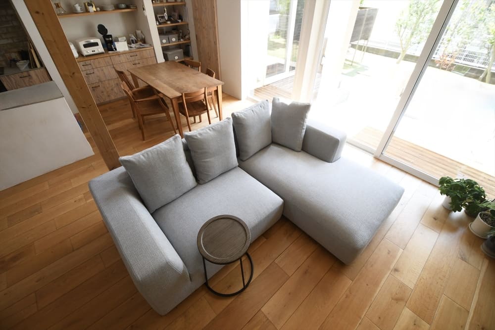 LAカウチソファ