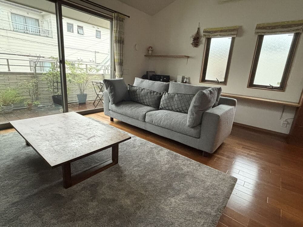 LB SOFA