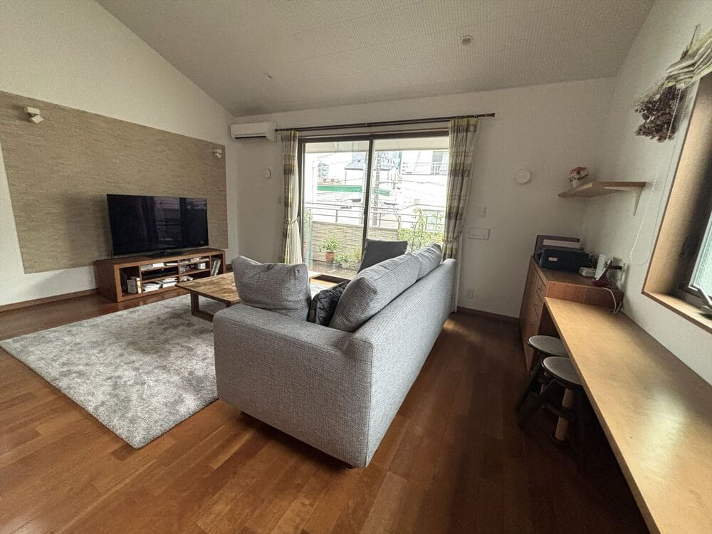 LB SOFA