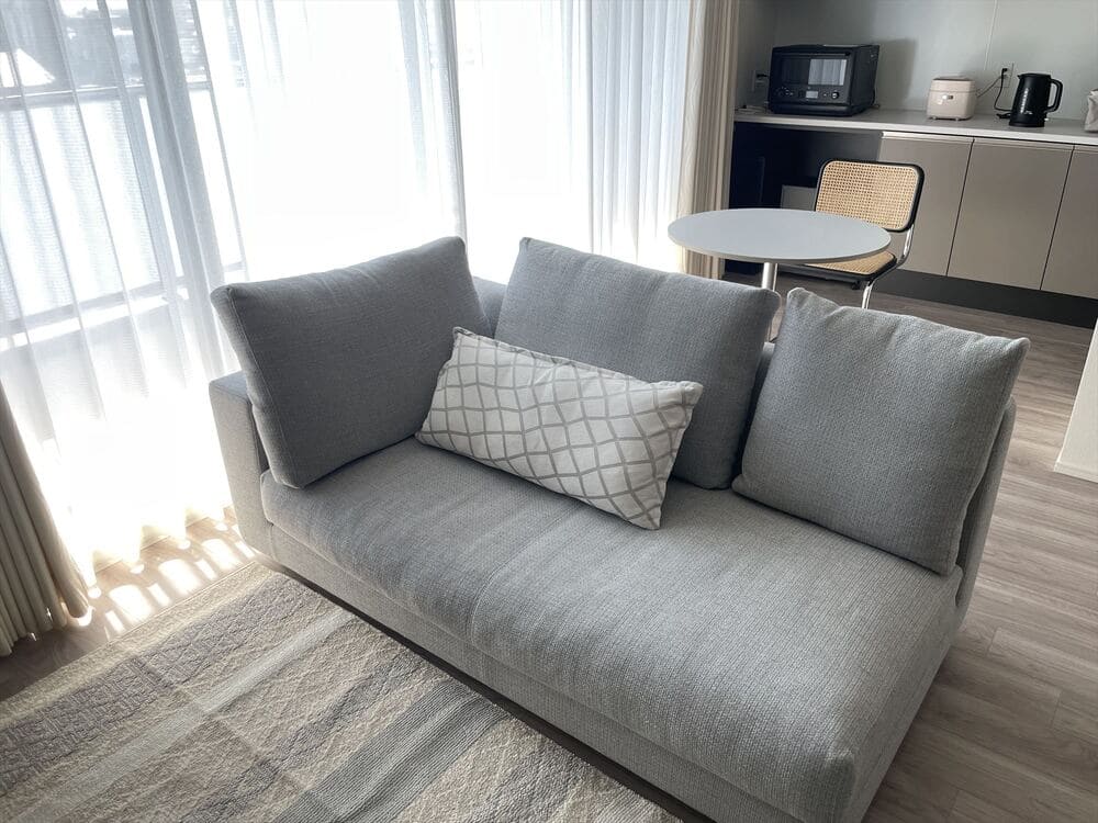 LB SOFA